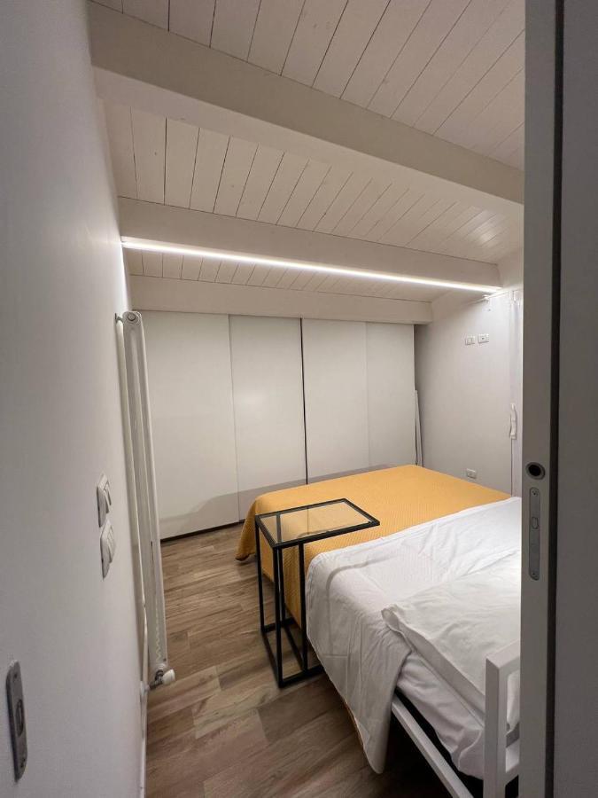 Apartamento Casa Klimt Vicinissima Al Mare Parcheggio Privato Gratuito Se Disponibile Pescara Exterior foto