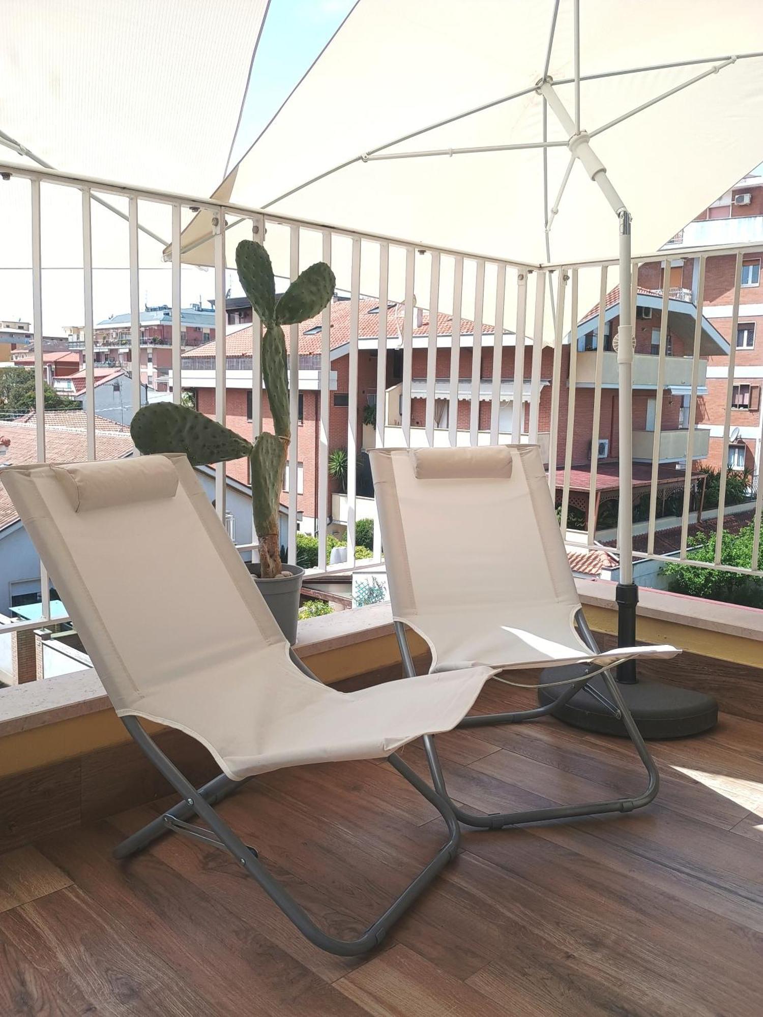 Apartamento Casa Klimt Vicinissima Al Mare Parcheggio Privato Gratuito Se Disponibile Pescara Exterior foto